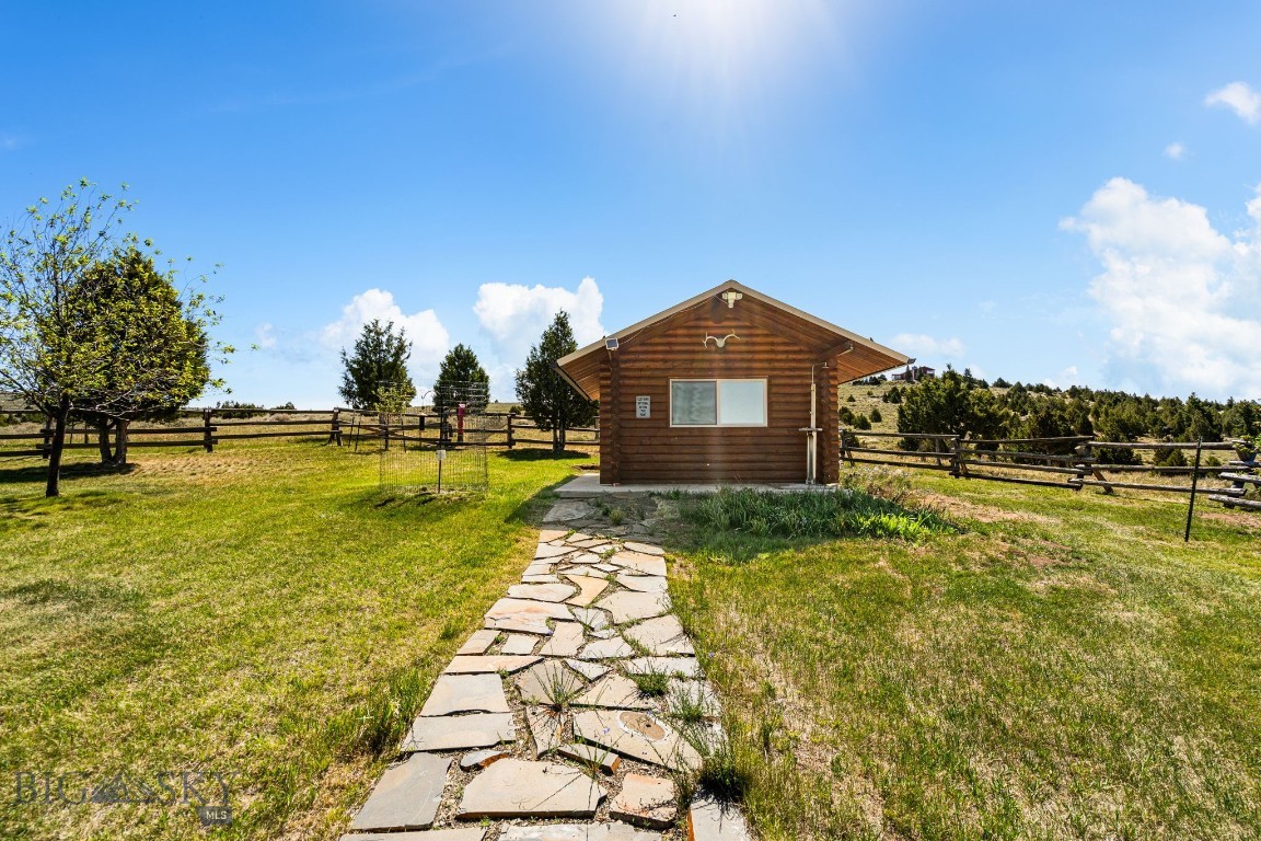 25 Sundowner Road Property Photo 58