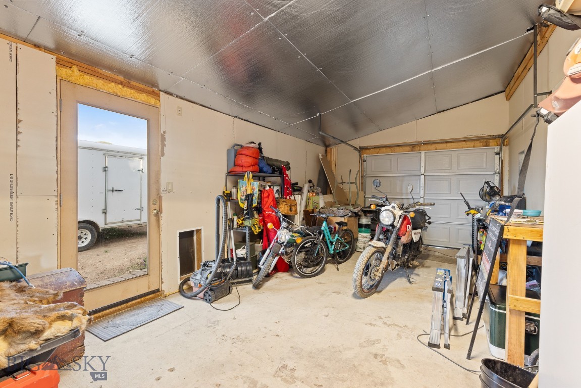 1435 Lone Wolf Trail Property Photo 43