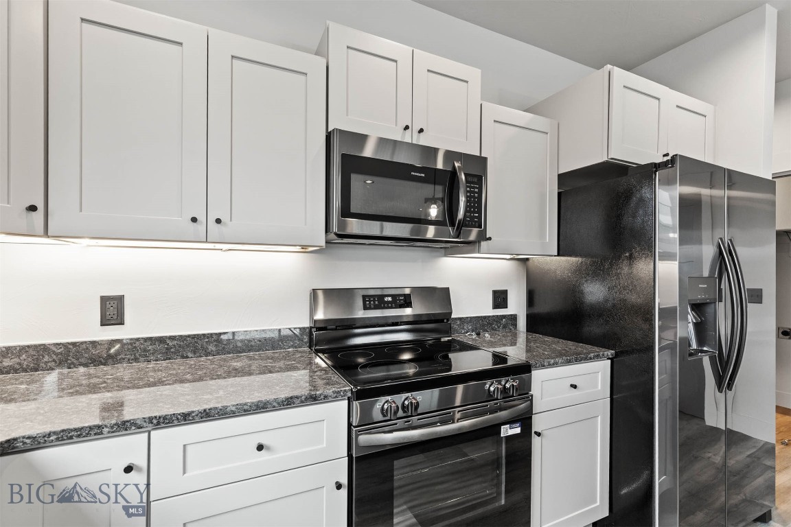 202 Fletching Unit B Property Photo 5