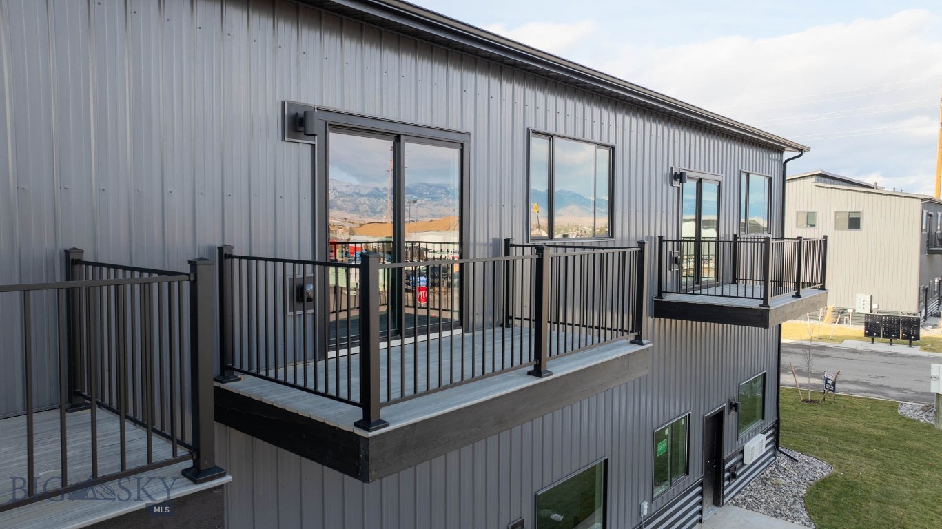202 Fletching Unit B Property Photo 13