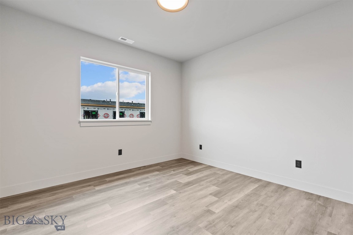 202 Fletching Unit B Property Photo 19