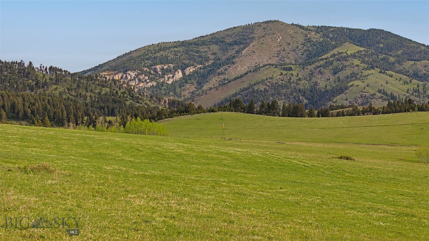 411674 Property Photo 32