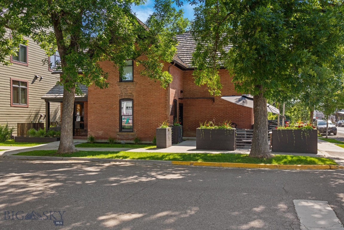 102 N Church Avenue Property Photo 88