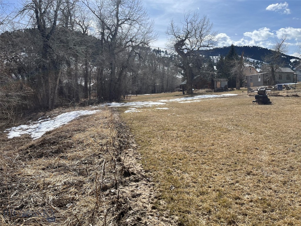 10 Isdell Property Photo 1