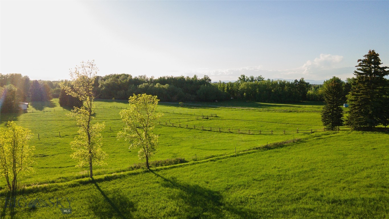 3751 Sourdough Road Property Photo 10