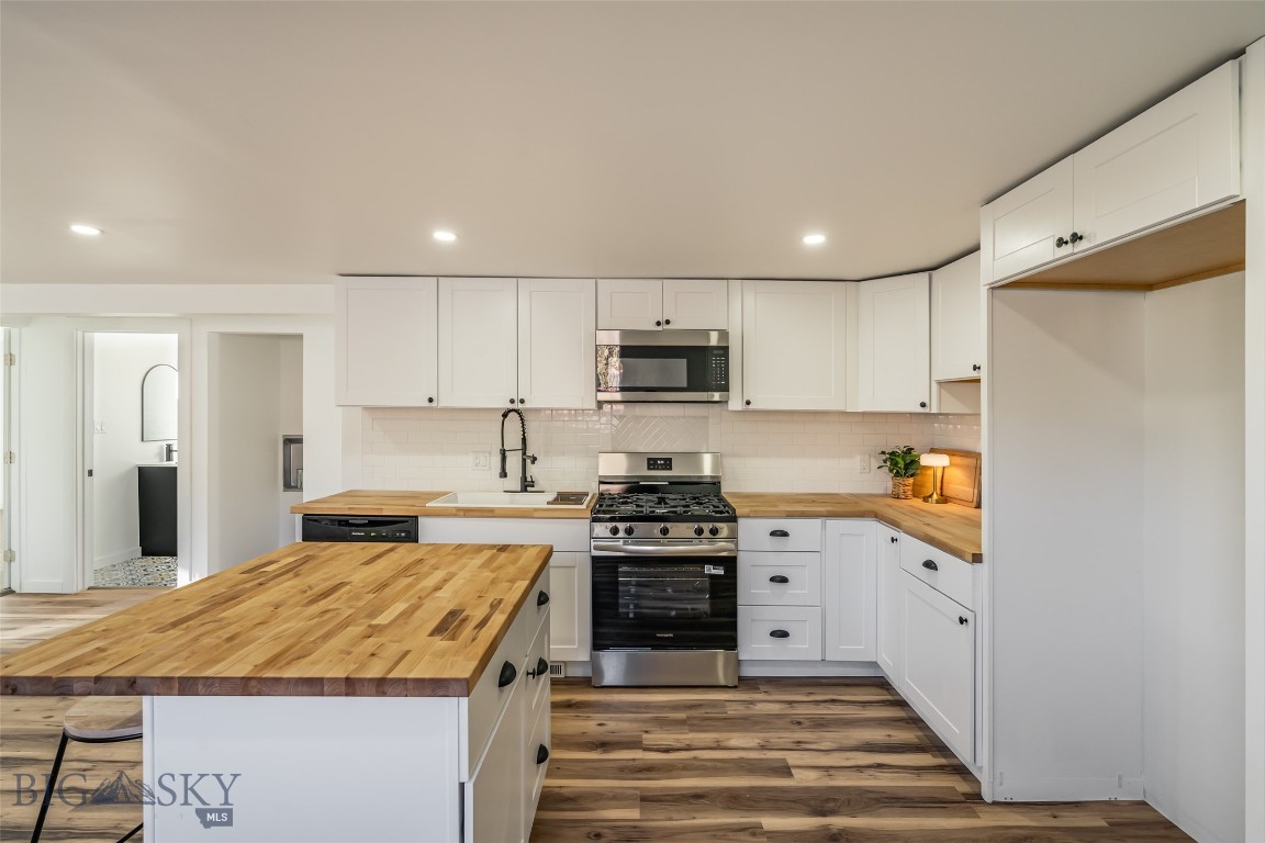 2945 Amherst Avenue Property Photo 14