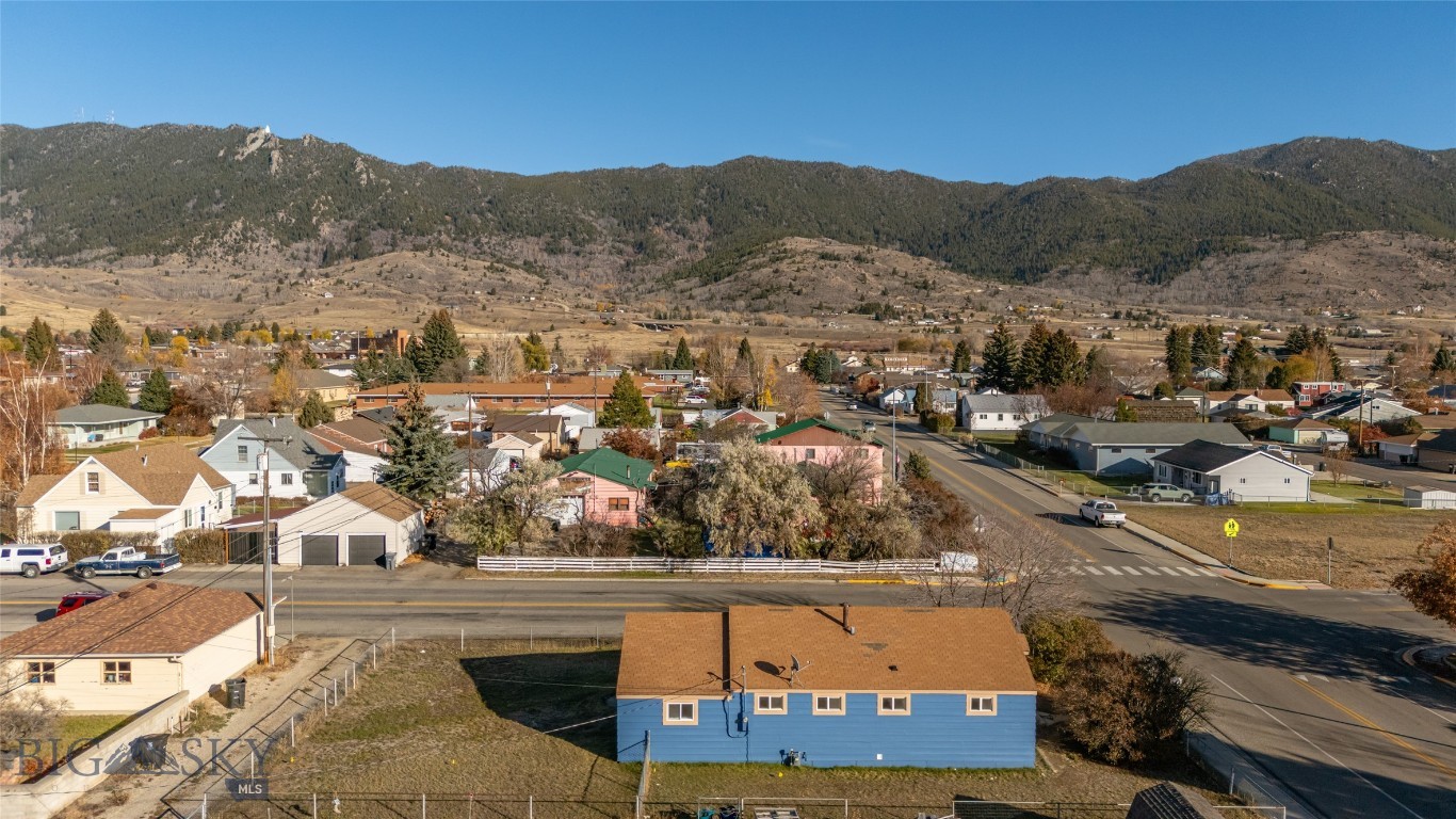 2945 Amherst Avenue Property Photo 39