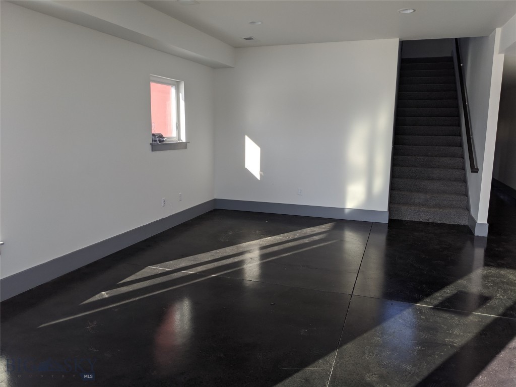 77 Riverway Road Property Photo 4