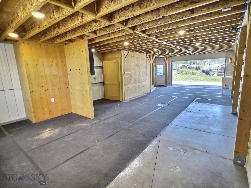 160 Running Iron Road Property Photo 6