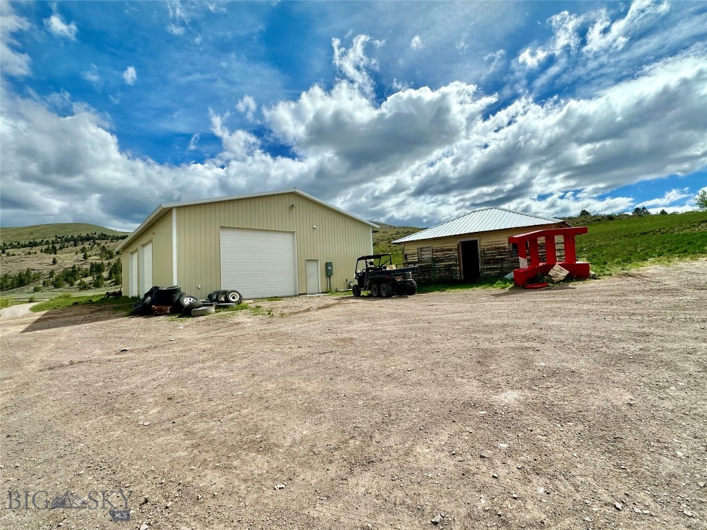8950 Chevallier Drive Property Photo 12