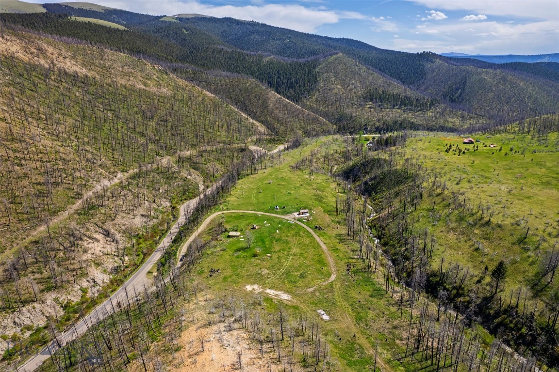 2010 Us Highway 12 E Property Photo 8