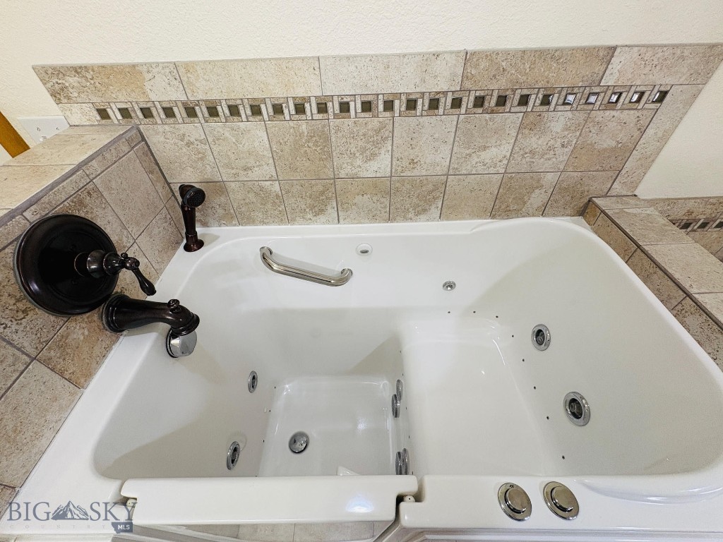 206 Aspen Loop Property Photo 27