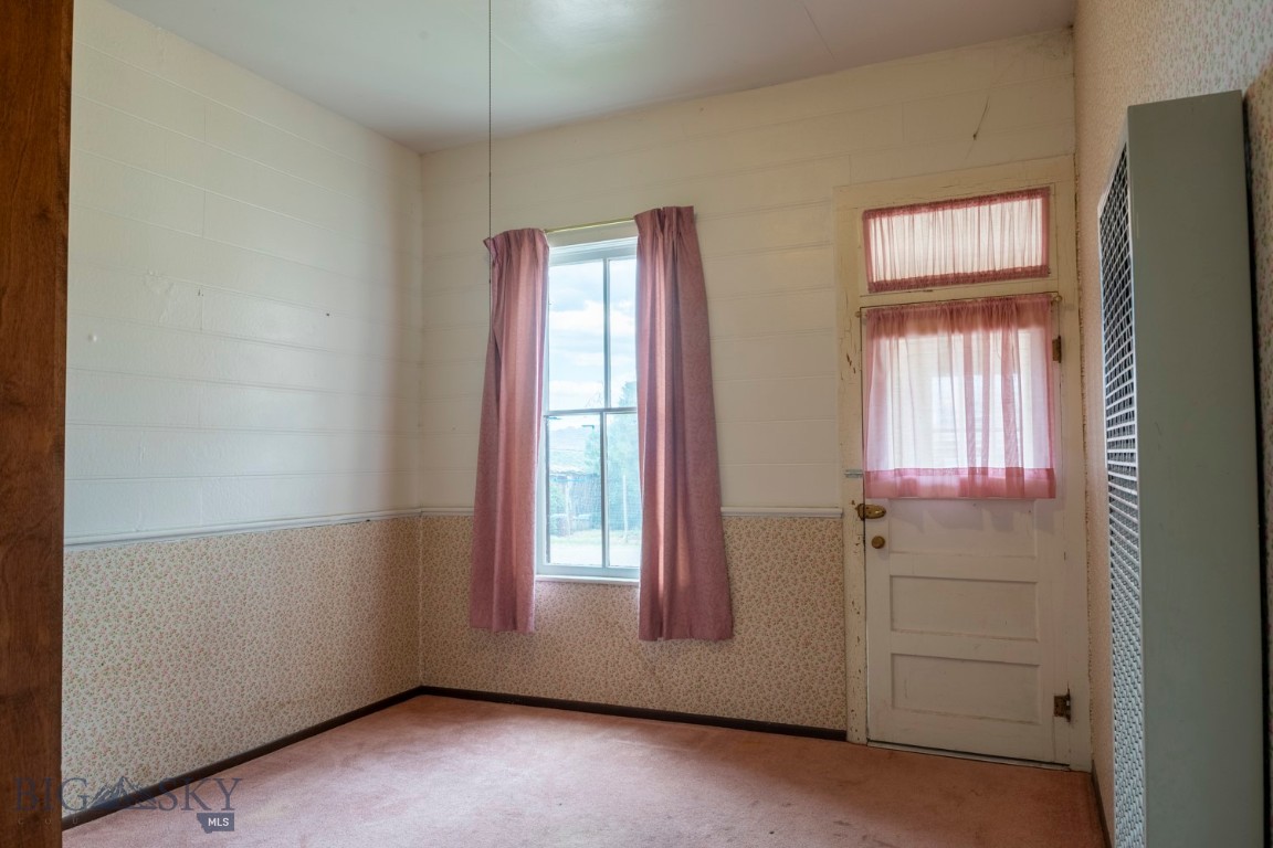 313 Main Street Property Photo 7