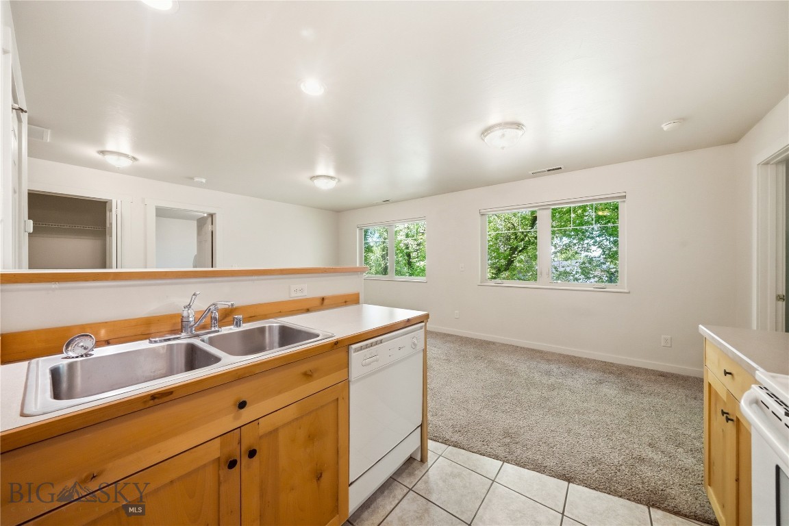 607 Professional Drive 4 Property Photo 17