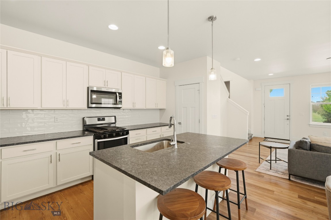 916 Dillinger Drive Property Photo 16