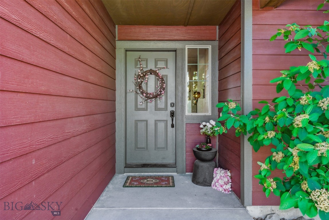 1155 Advance Drive Property Photo 6