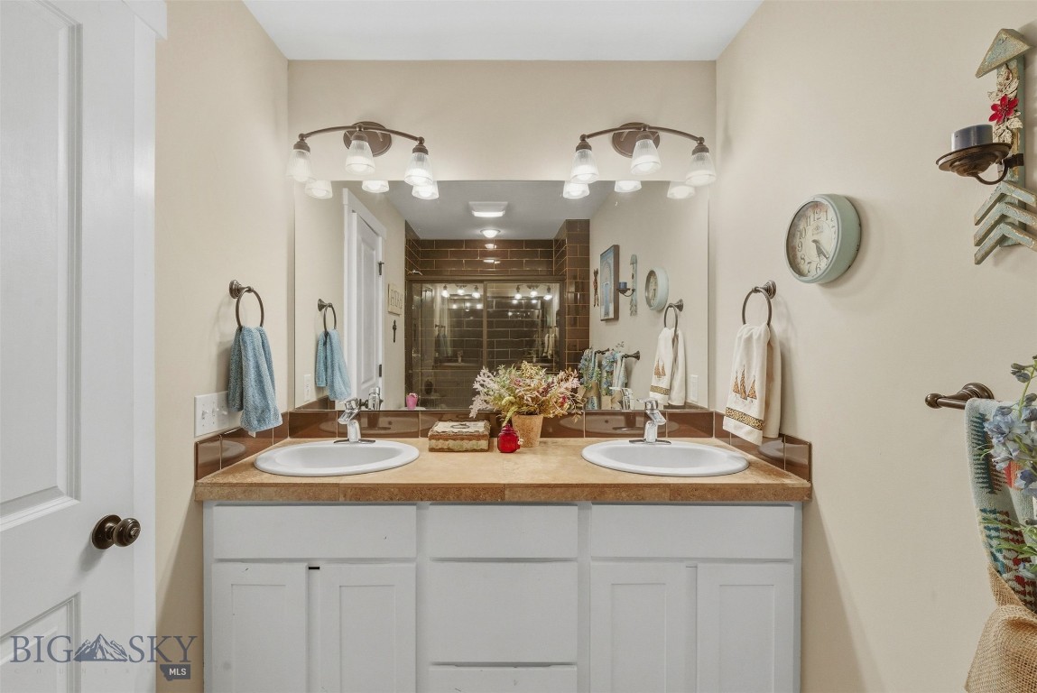 1155 Advance Drive Property Photo 35