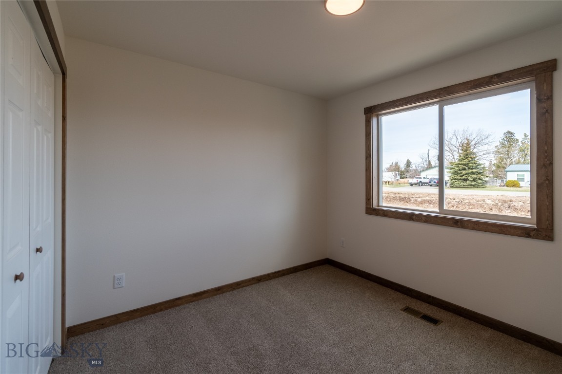 306 W 9th Avenue Property Photo 16