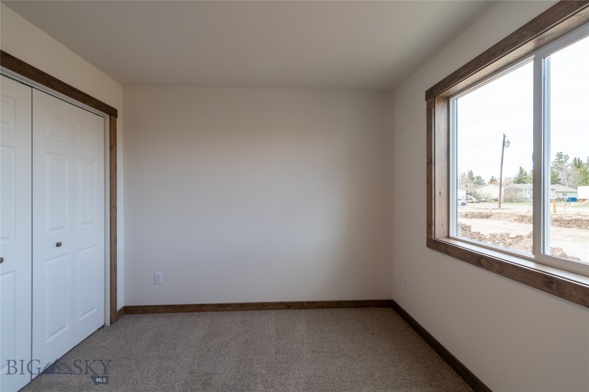 306 W 9th Avenue Property Photo 17