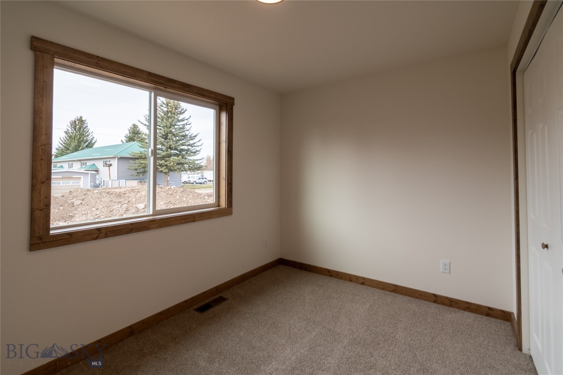 306 W 9th Avenue Property Photo 19