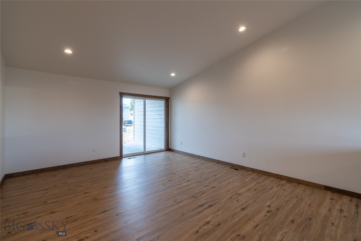 310 W 9th Avenue Property Photo 13