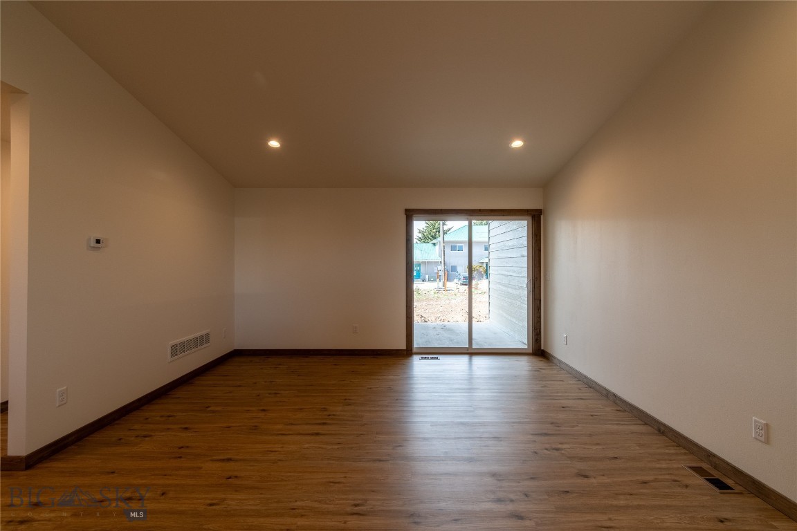 310 W 9th Avenue Property Photo 14