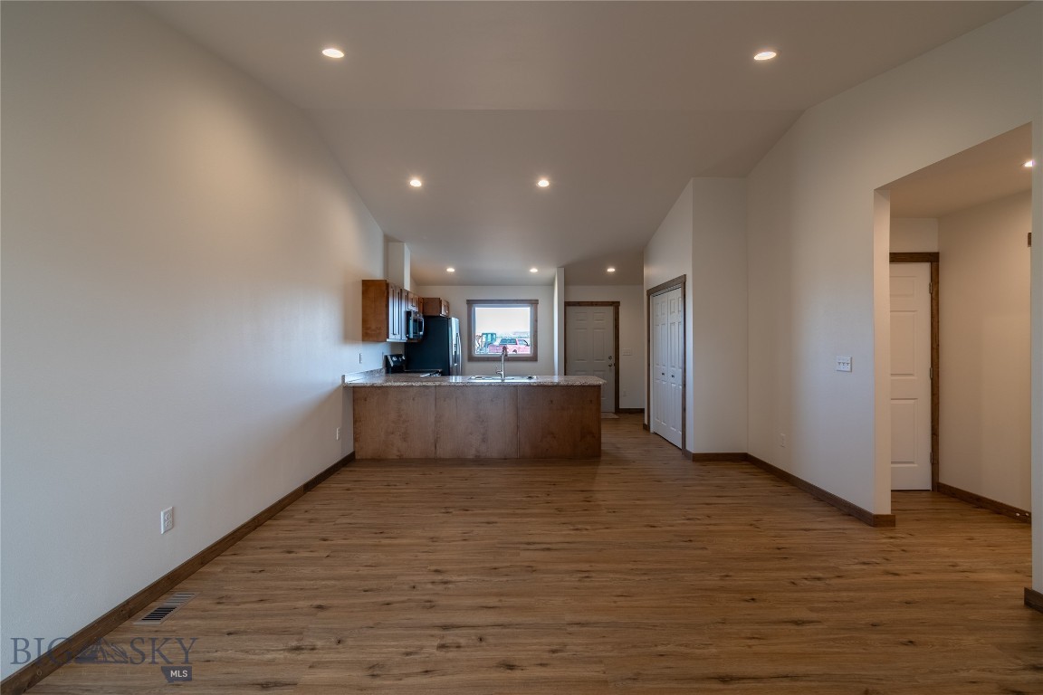 310 W 9th Avenue Property Photo 16