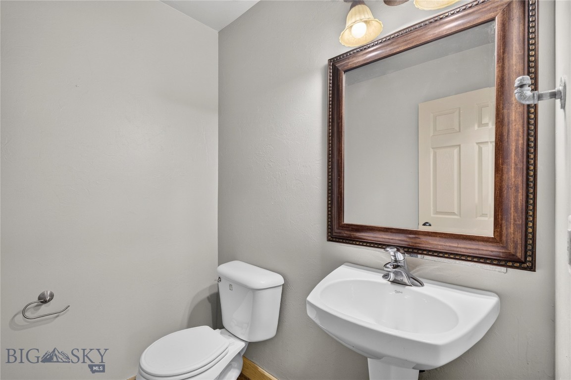 855 N 15th Avenue Property Photo 13