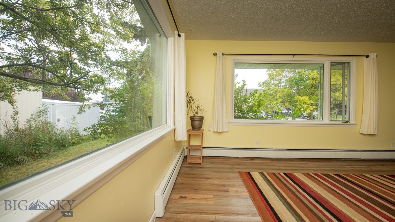6235 Leonard Street Property Photo 16