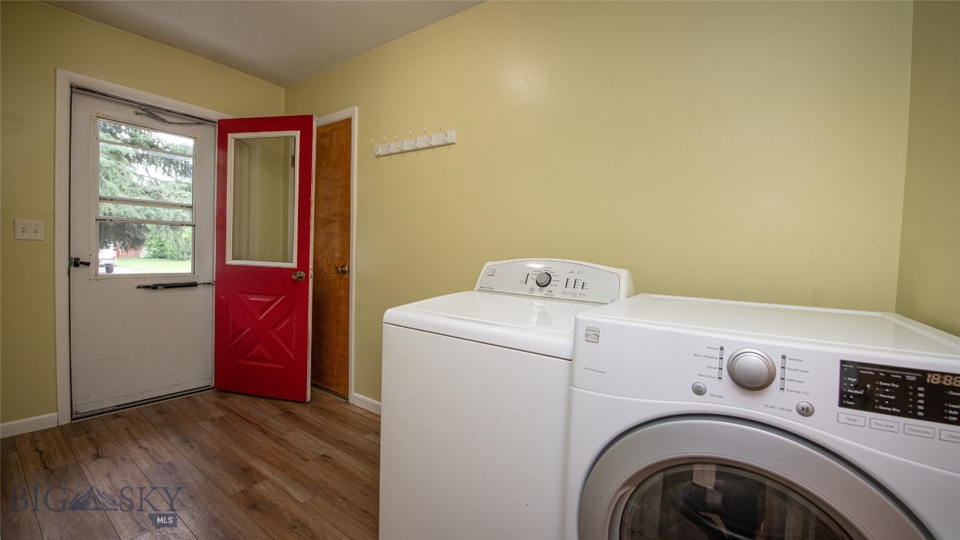 6235 Leonard Street Property Photo 17