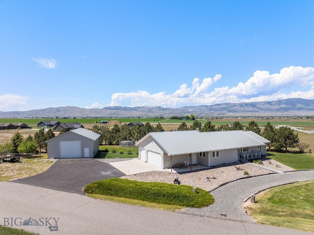 16 Windy Meadow Drive Property Photo 1