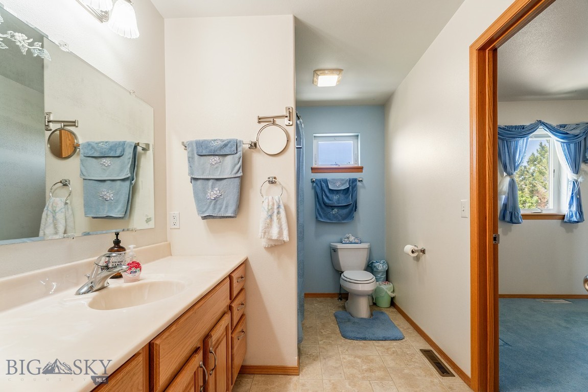 16 Windy Meadow Drive Property Photo 18