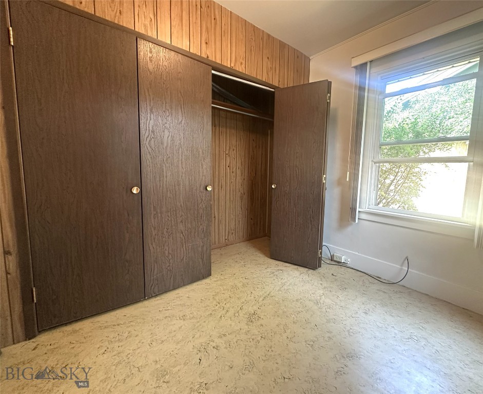 1909 Howard Street Property Photo 10