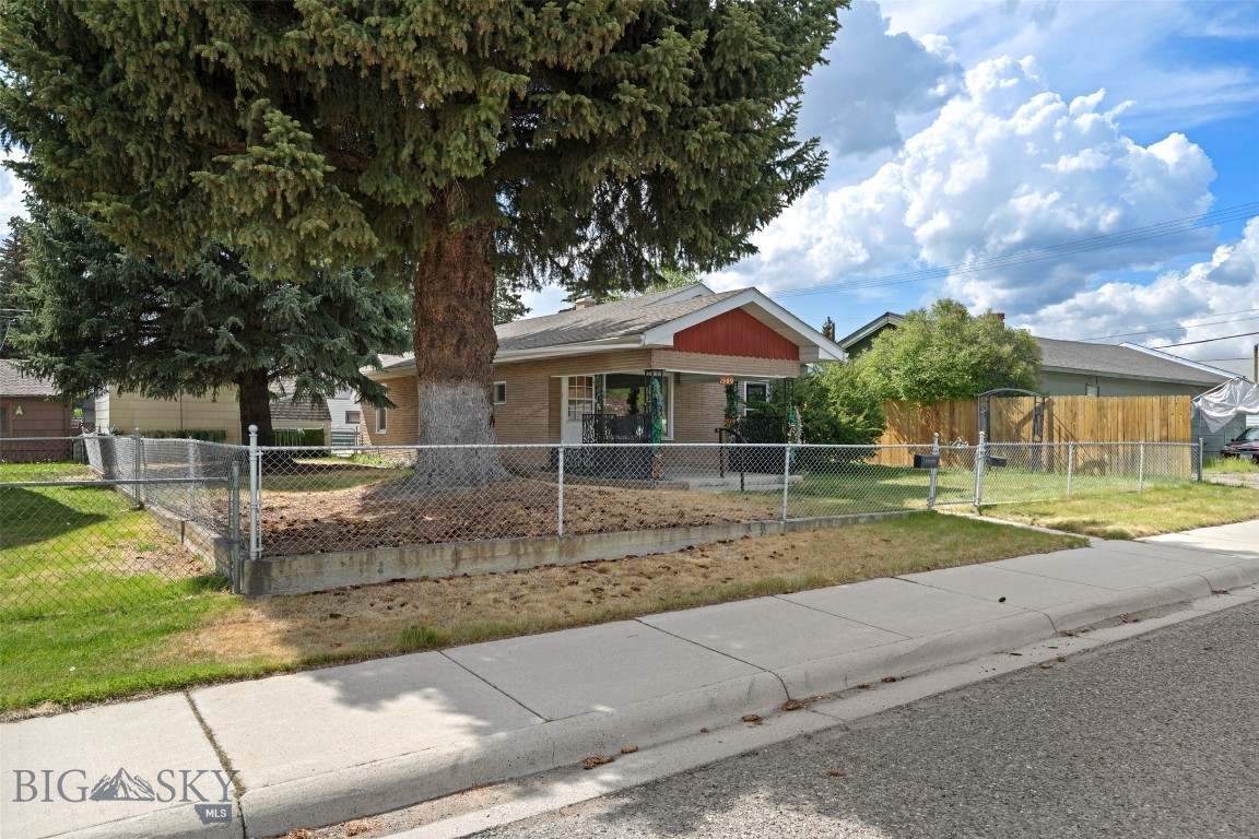 1909 Howard Street Property Photo 31