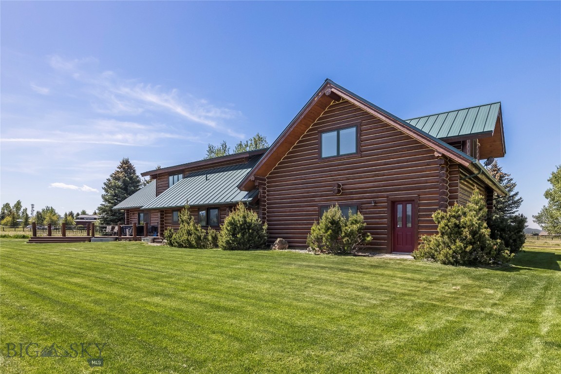 7100 Springhill Property Photo 3