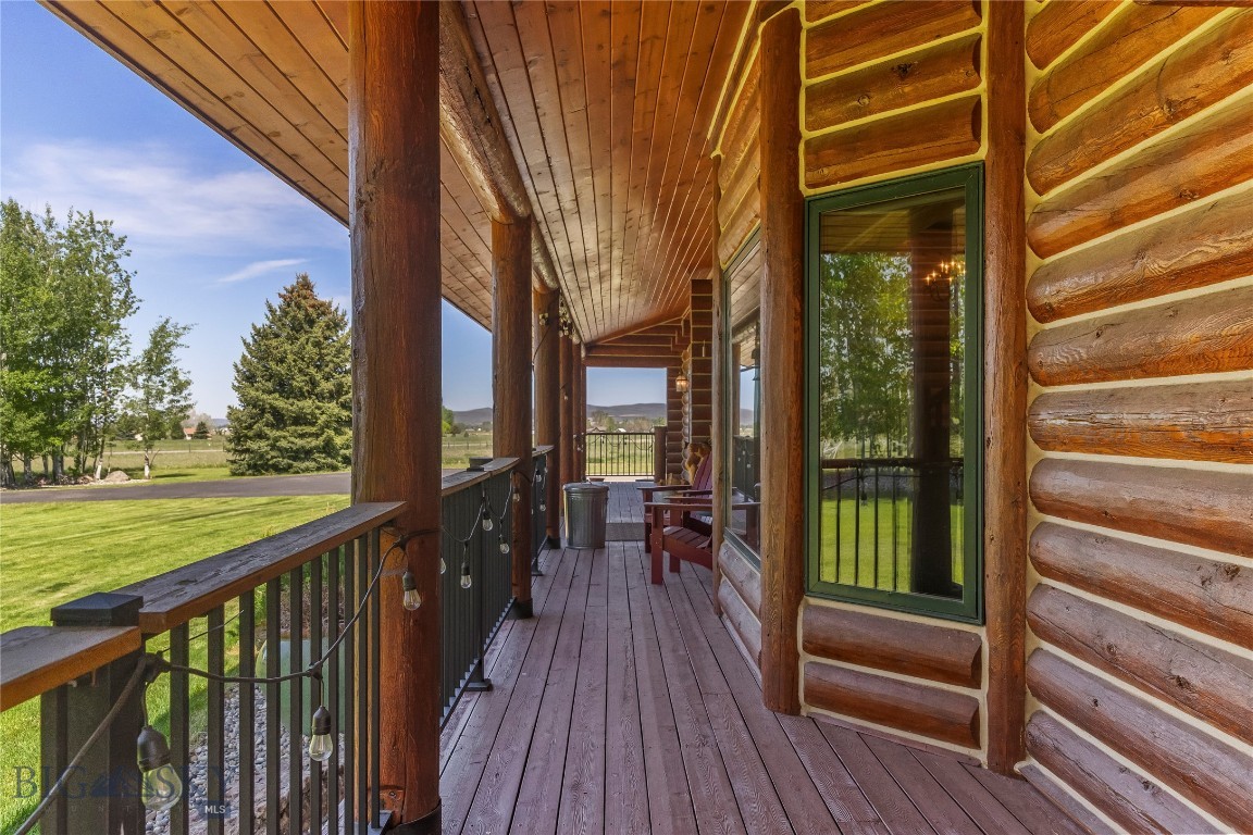 7100 Springhill Property Photo 6