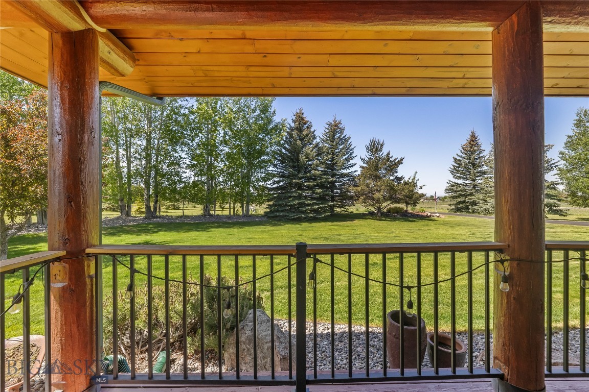 7100 Springhill Property Photo 7