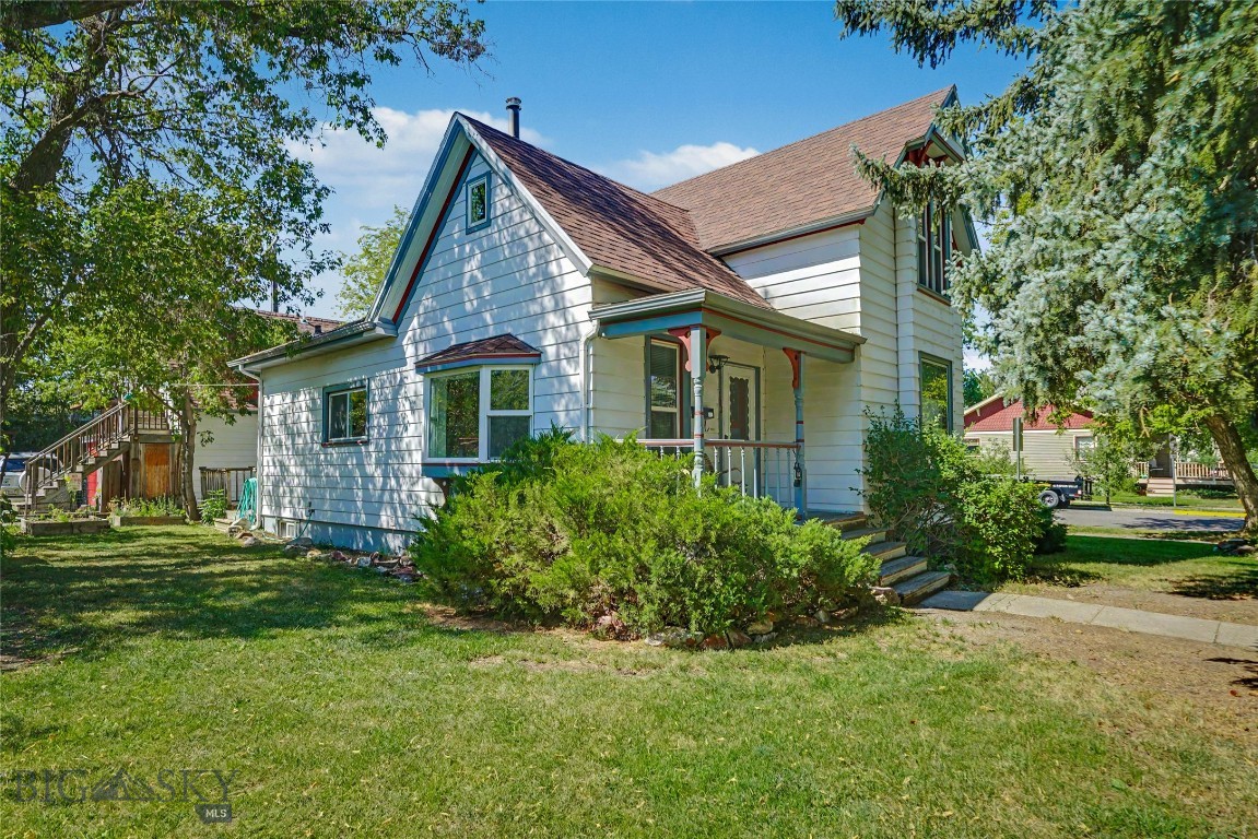 403 S 10th Property Photo 1