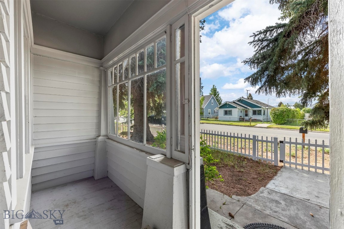 2531 Harvard Avenue Property Photo 4