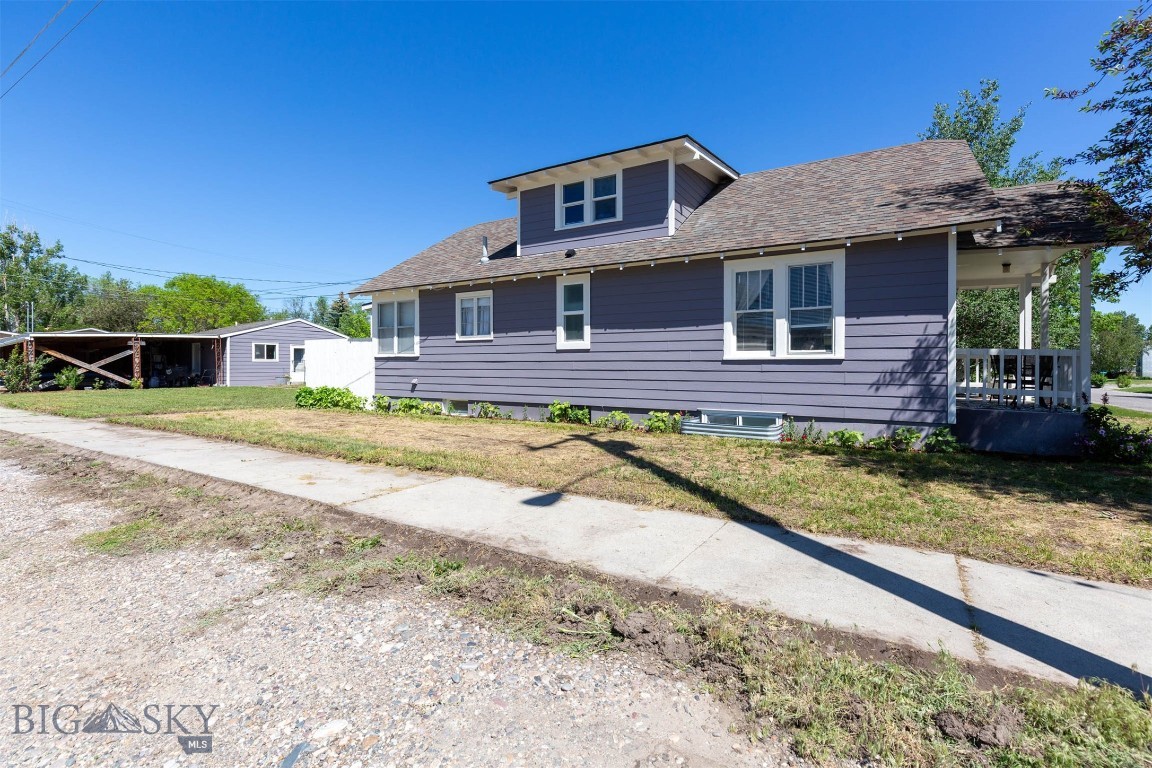 2 N 5th Avenue E Property Photo 2