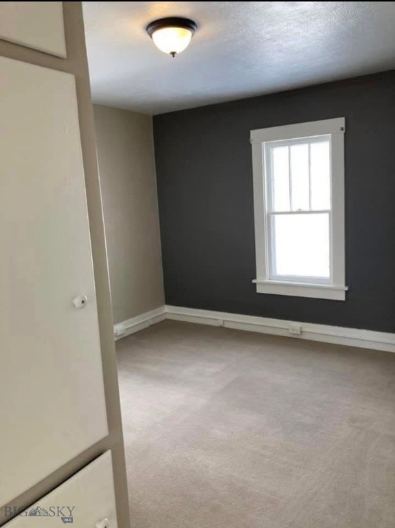 2 N 5th Avenue E Property Photo 16