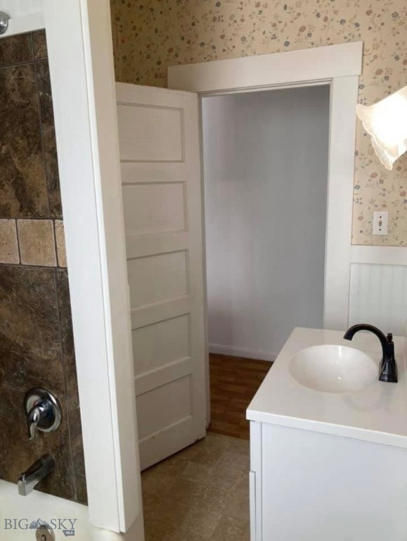 2 N 5th Avenue E Property Photo 20