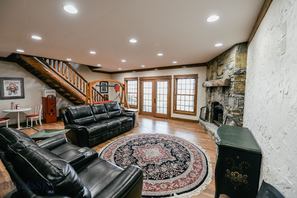 411922 Property Photo 9