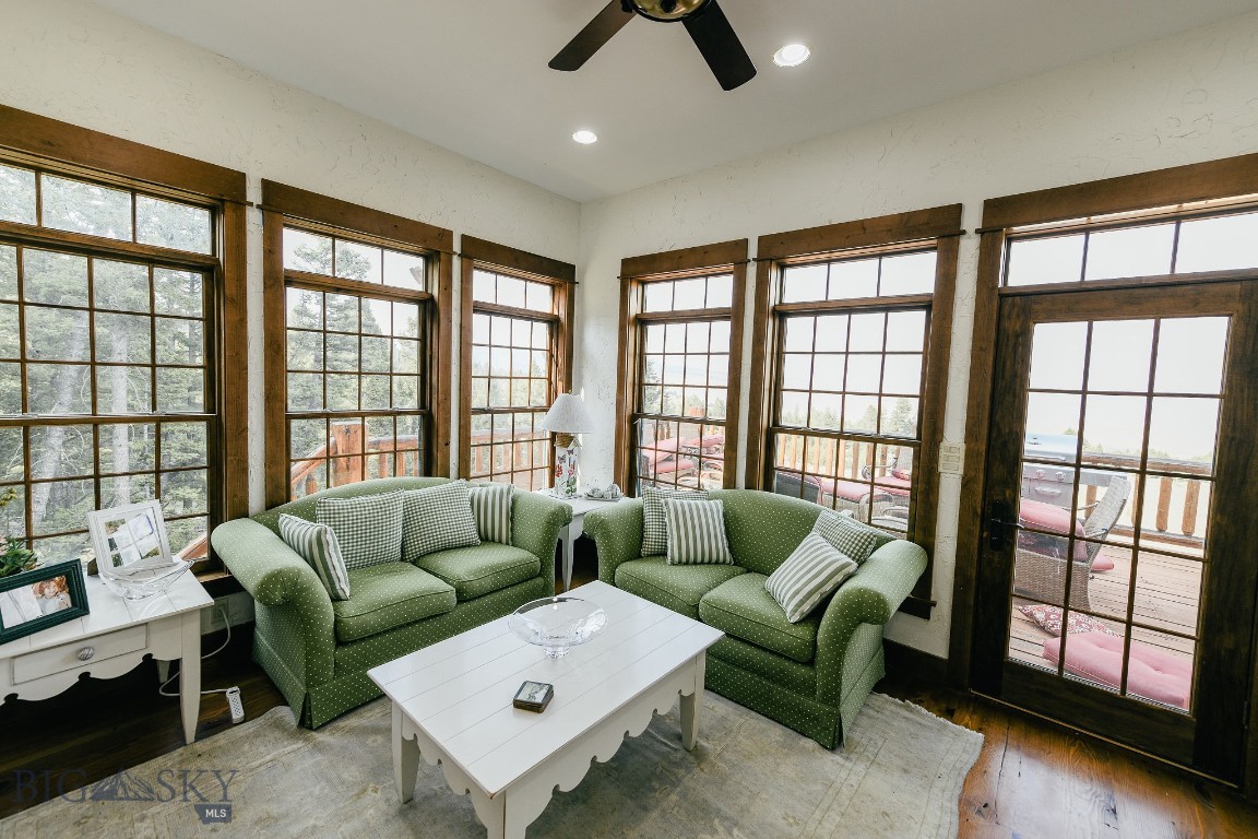 411922 Property Photo 18