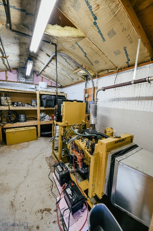 411922 Property Photo 39