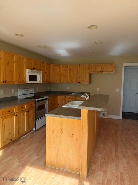 515 N 23 Rd Avenue Property Photo 3