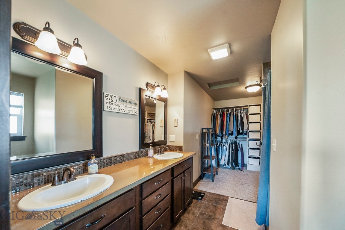 4767 Victory Street Property Photo 11