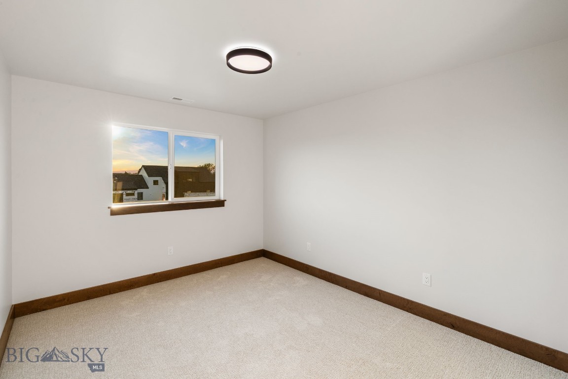 215 Sage Grouse Drive Property Photo 28