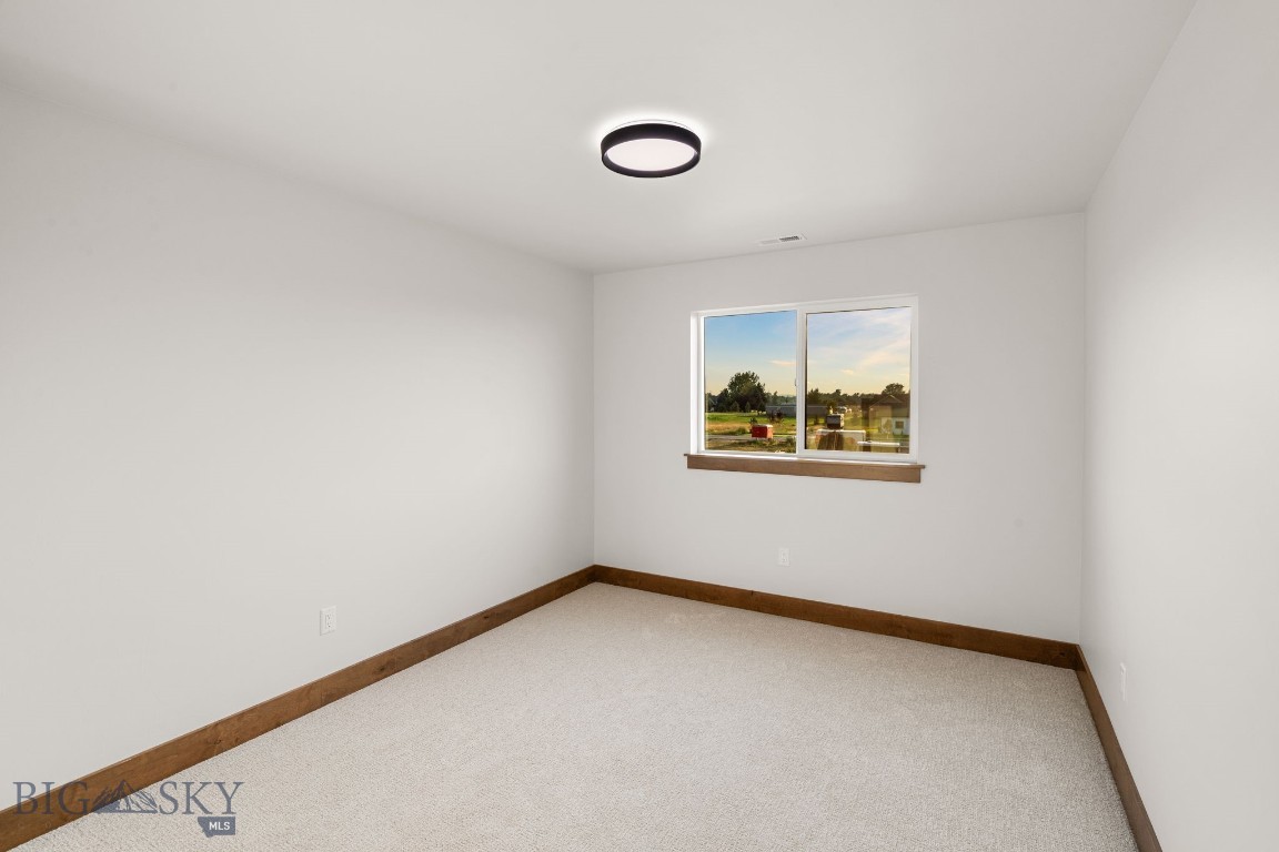 215 Sage Grouse Drive Property Photo 29