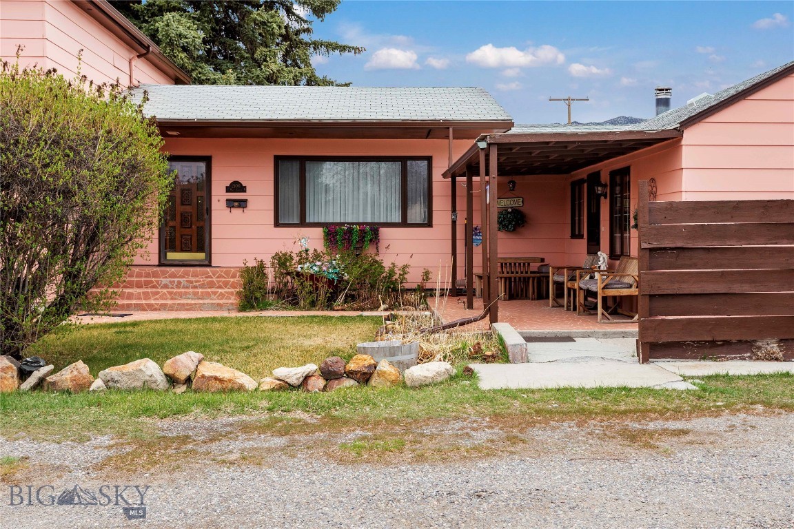 2100 Wall Street Property Photo 3